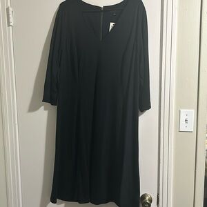 Black 3/4 sleeve dress
